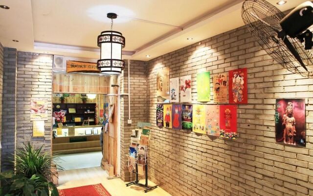 Luoyang Longmen Youth Hostel