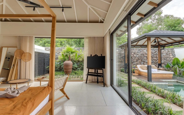 Over Water Villas - Rumah Hutan