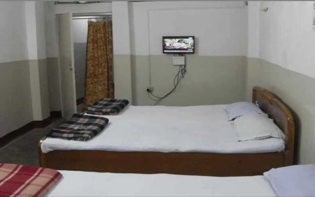 Goroomgo Hotel Manglam Kanpur