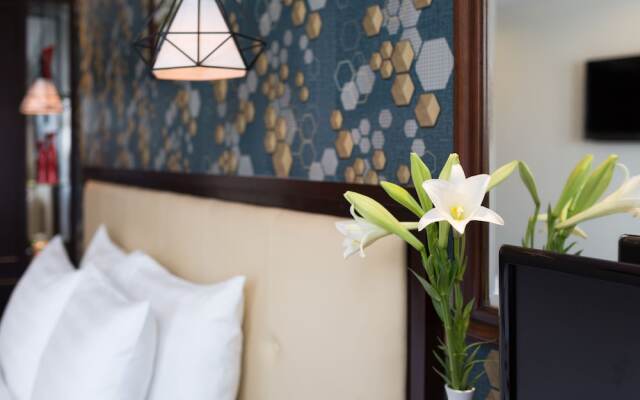 Silk Flower Hotel & Spa