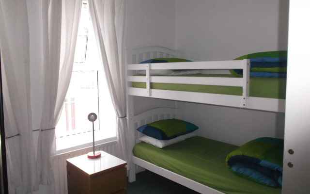 Fairman House - Hostel