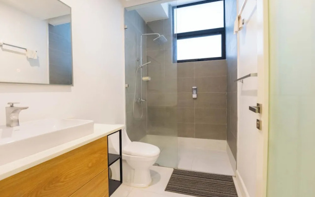 Paradise Bay Great View Luxury 2BR Condo