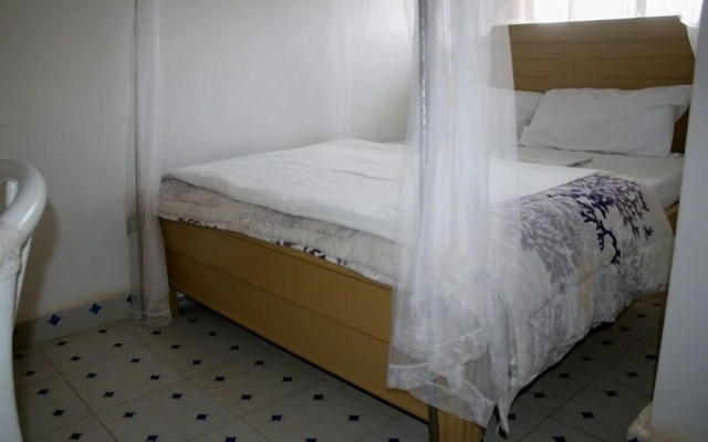 Siaya White Hotel