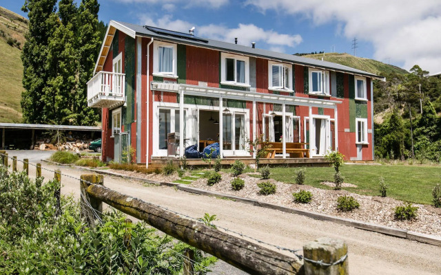 The Pear Orchard Lodge