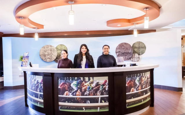 Best Western Premier Toronto Airport Carlingview Hotel