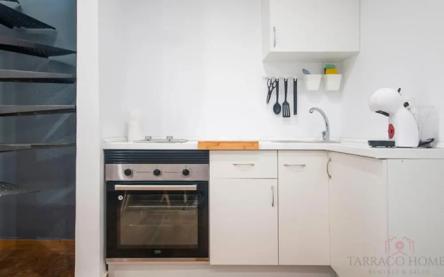 Th08 Apartamento Moderno con Patio Privado