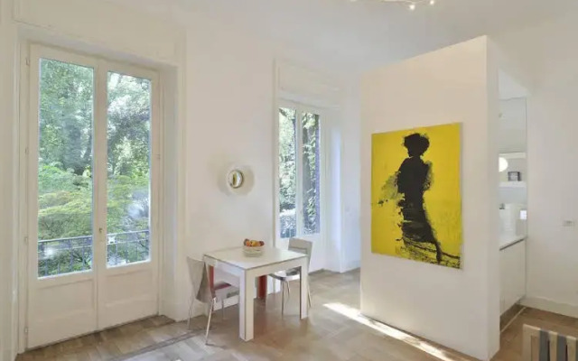 Park & Cloister Views Exclusive Apartment