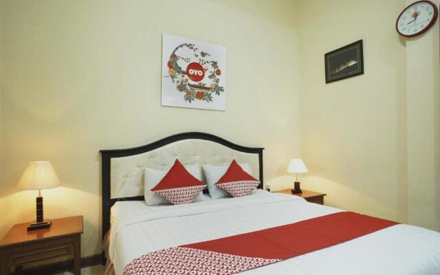 OYO 804 Ndalem Maharani Guest House