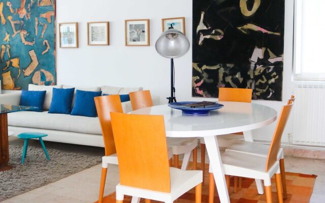 La Maison De L'artiste
