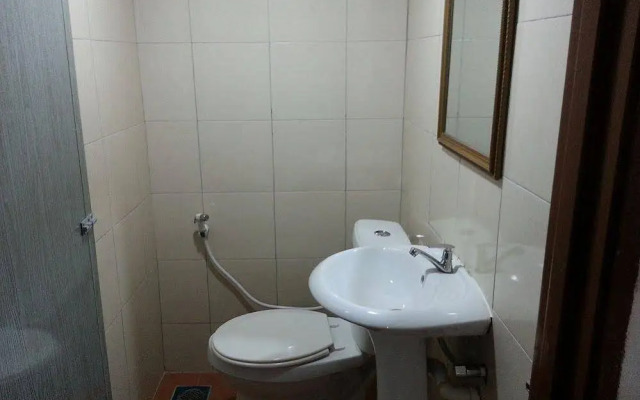 OYO 89850 Mutiara Motel
