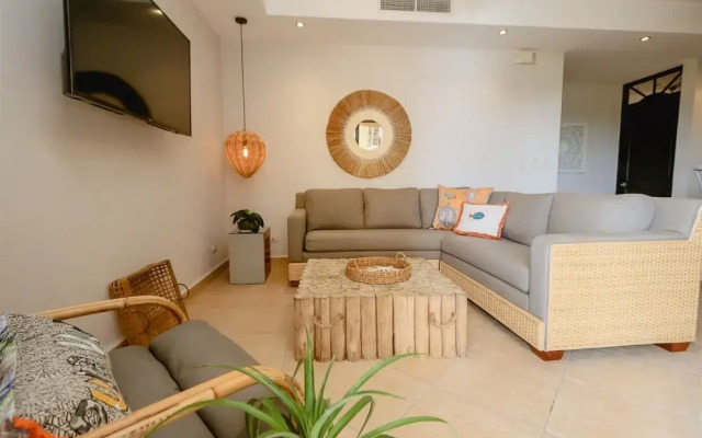 3br/2.5ba Designer Condo in Beachfront Community
