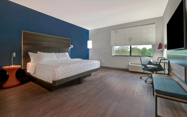 Tru by Hilton Mooresville