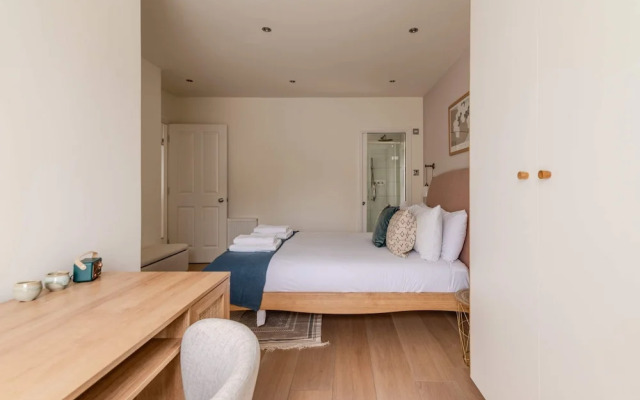 Beautiful 2 Bed, 2 Bath Abode In Dulwich