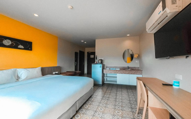 Recenta Suite Phuket Suanluang