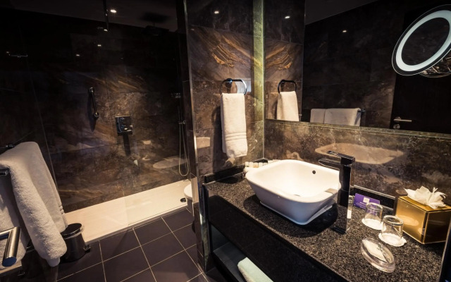 Crowne Plaza Gerrards Cross by IHG
