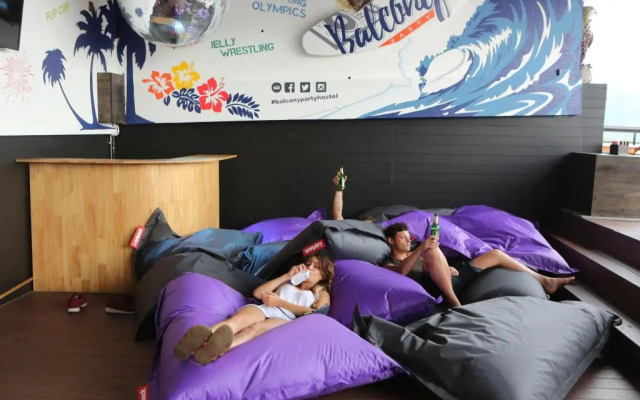 Balcony Party Hostel - Adult Only +18