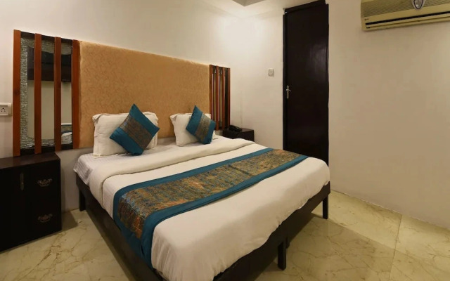 OYO Flagship 18618 Ocean Blue Residency
