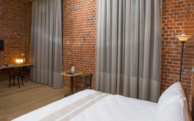 Brick Design Hotel