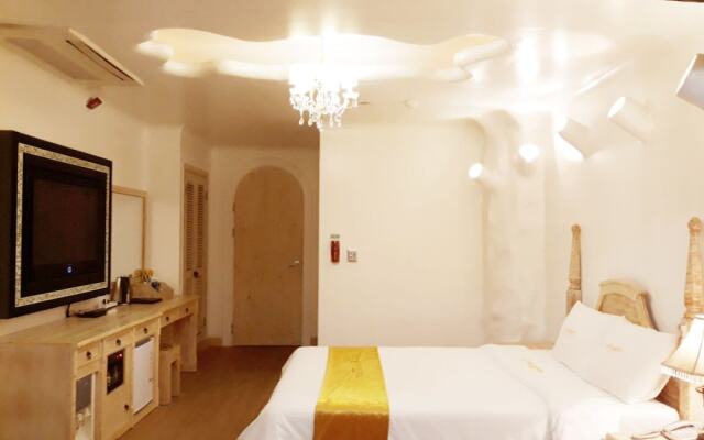 Newvera Hotel