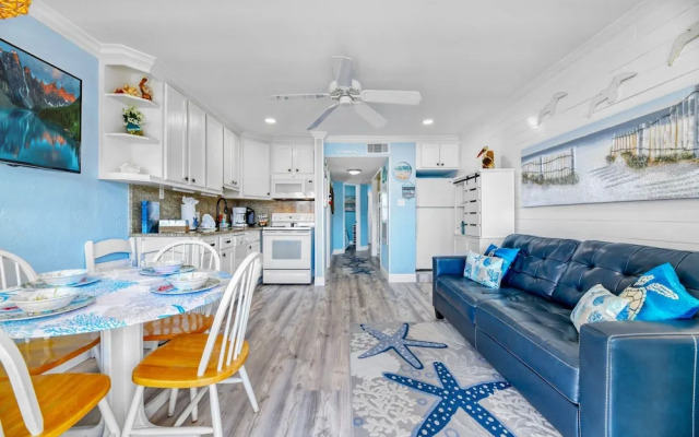 Seascape 1320 1 Bedroom Condo by RedAwning