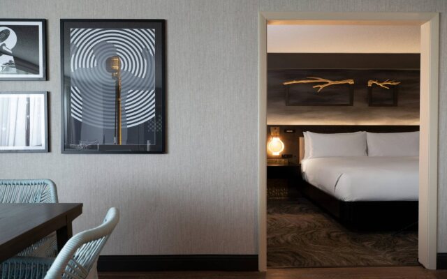 Renaissance Chicago North Shore Hotel