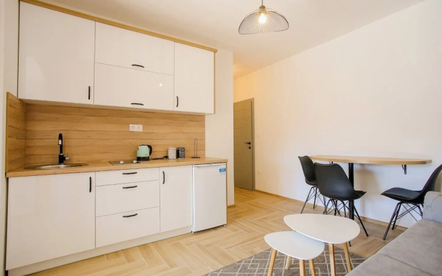 apartments and rooms arch
