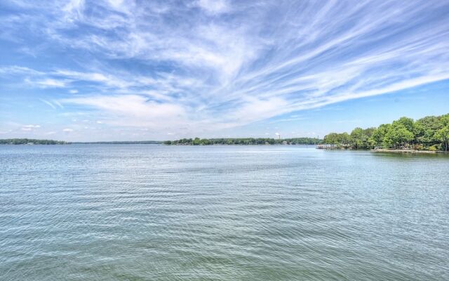 Make a Big Splash in 7BR Lake Norman Home!