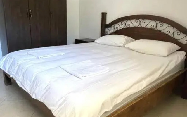 Amdar 2BR Garden Apt EILAT