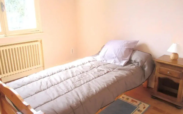 House With 4 Bedrooms in Charnay-lès-mâcon, With Wonderful Mountain Vi