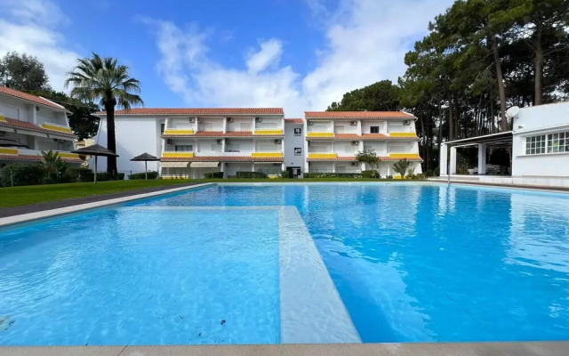 Vilamoura Nautilus With Pool by Homing