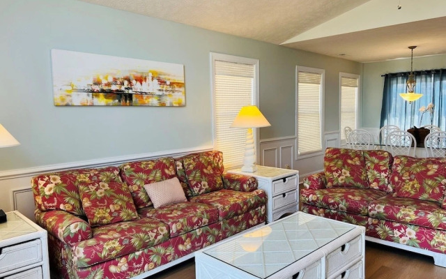 Mayor's Nest 4 Bedroom Home By Redawning