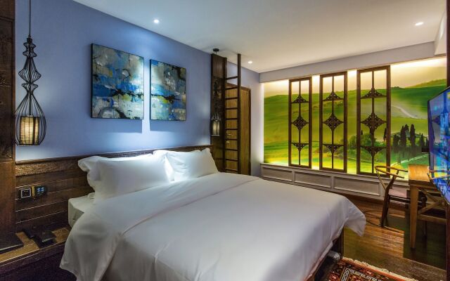 Shangri La Royal Boutique Inn