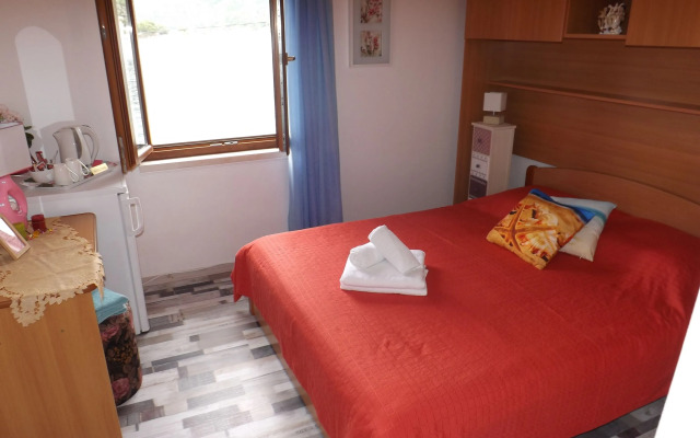 Rooms Mali Raj