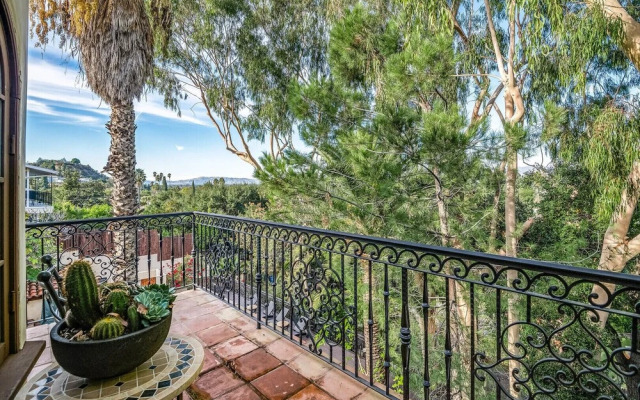 Views of the Hills From Fredonia Drive