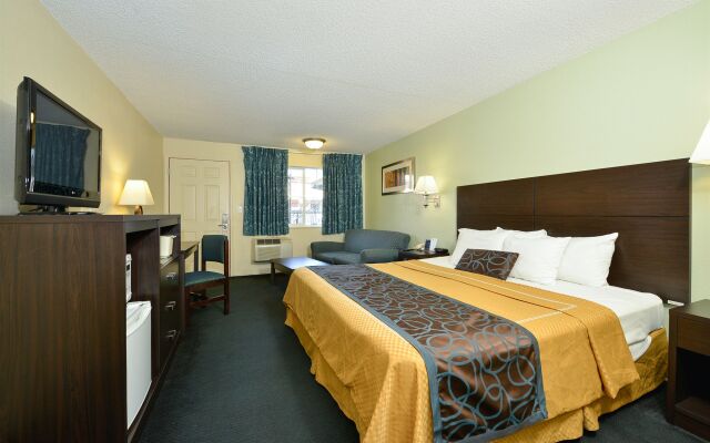 University Inn & Suites
