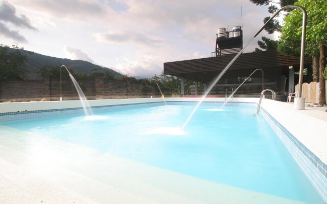 Mike Allan Resort