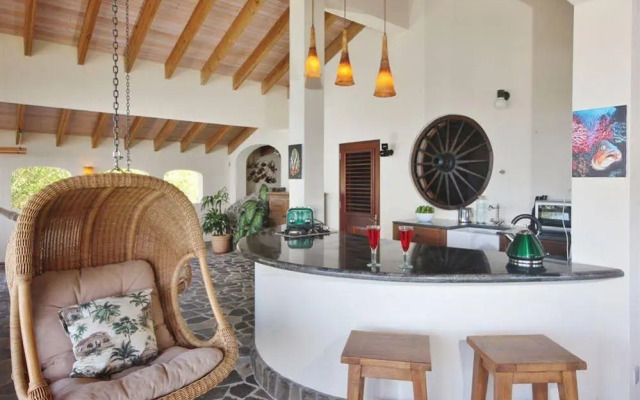 Tropical Hideaway