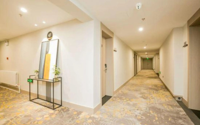 Super 8 Hotel(Changchun Railway Station )