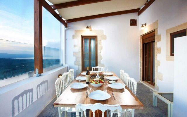 disCrete Villa Archontiki