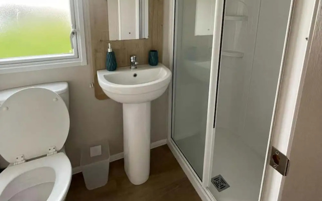 Sleeps 8-sea View-pets-pool-parking