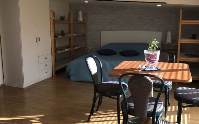Isabella Rooms