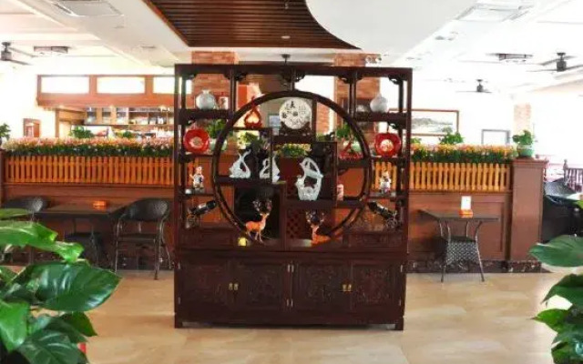 Xingxing Huaqiao Hotel