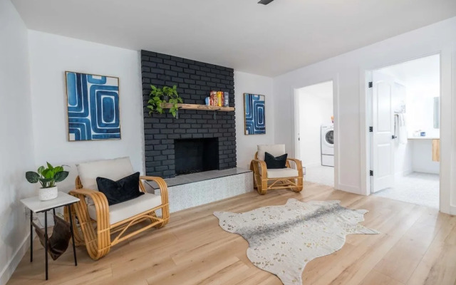 Tempe Wesleyan 4 Bedroom Home by RedAwning