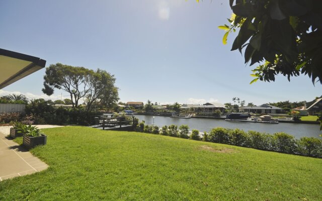 Bribie Island Canal Holiday Destination!