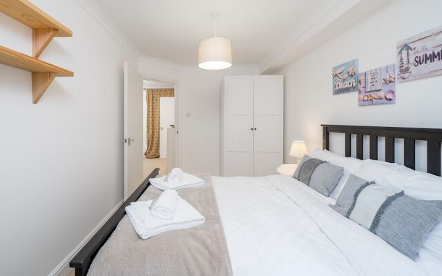 Deluxe 2Bed Duplex Apartment & parking