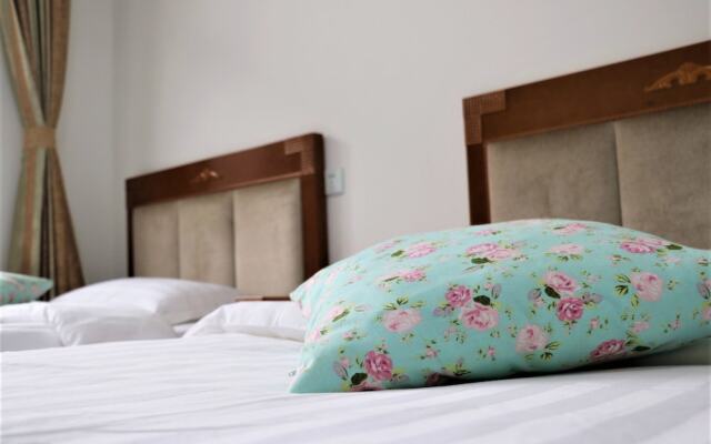 Yijie Holiday Hotel  Laishui Sanpo