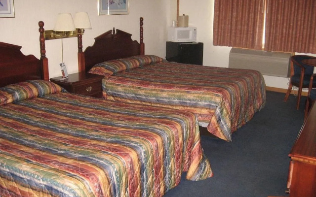Mackinaw Budget Inn