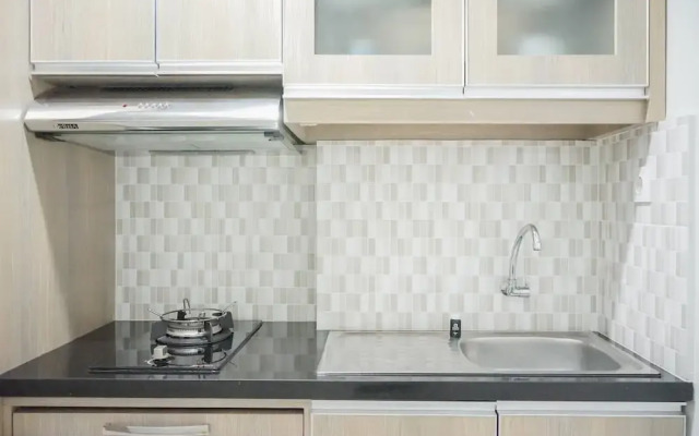 Comfy Studio at Trimezia Beverly Apartment By Travelio