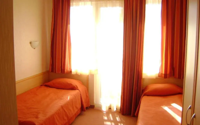 Hotel Treshtenik
