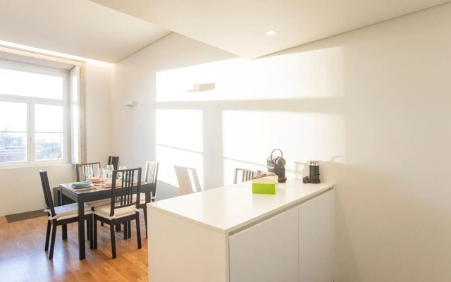 Modern 2BR Duplex Downtown by Art District by LovelyStay